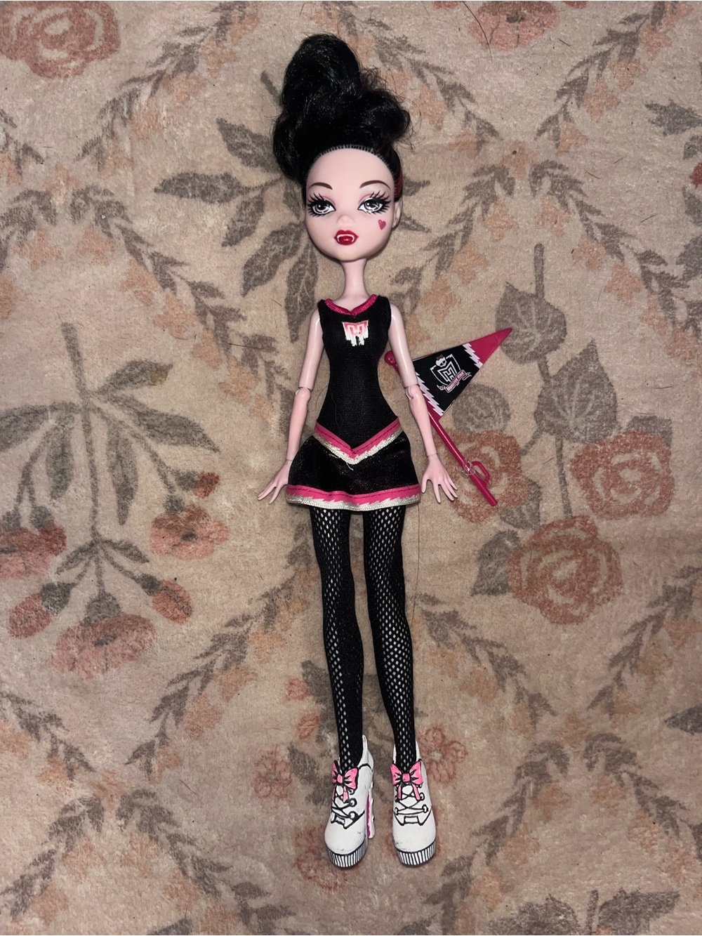 Monster High Powder Room Draculaura with Fear Squad Outfit